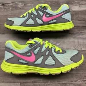 Nike Revolution 2 GS Kids Running Shoes Glacier Ice Pink Volt 555090-053 Size 4Y
